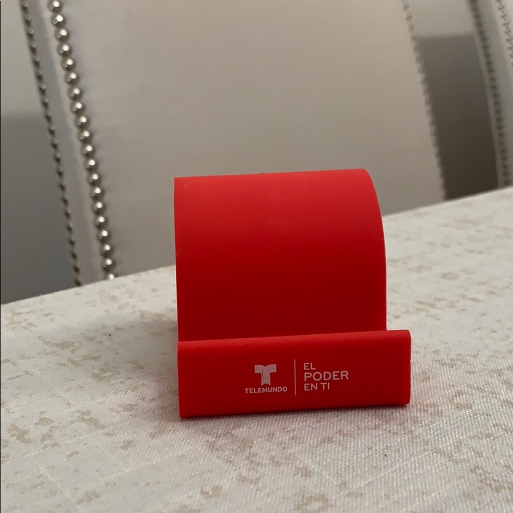 Bluetooth Telemundo Speaker